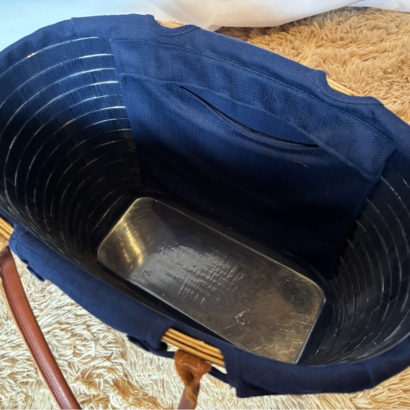 Longaberger Large Boardwalk Basket with Liners - Picture 2 of 4